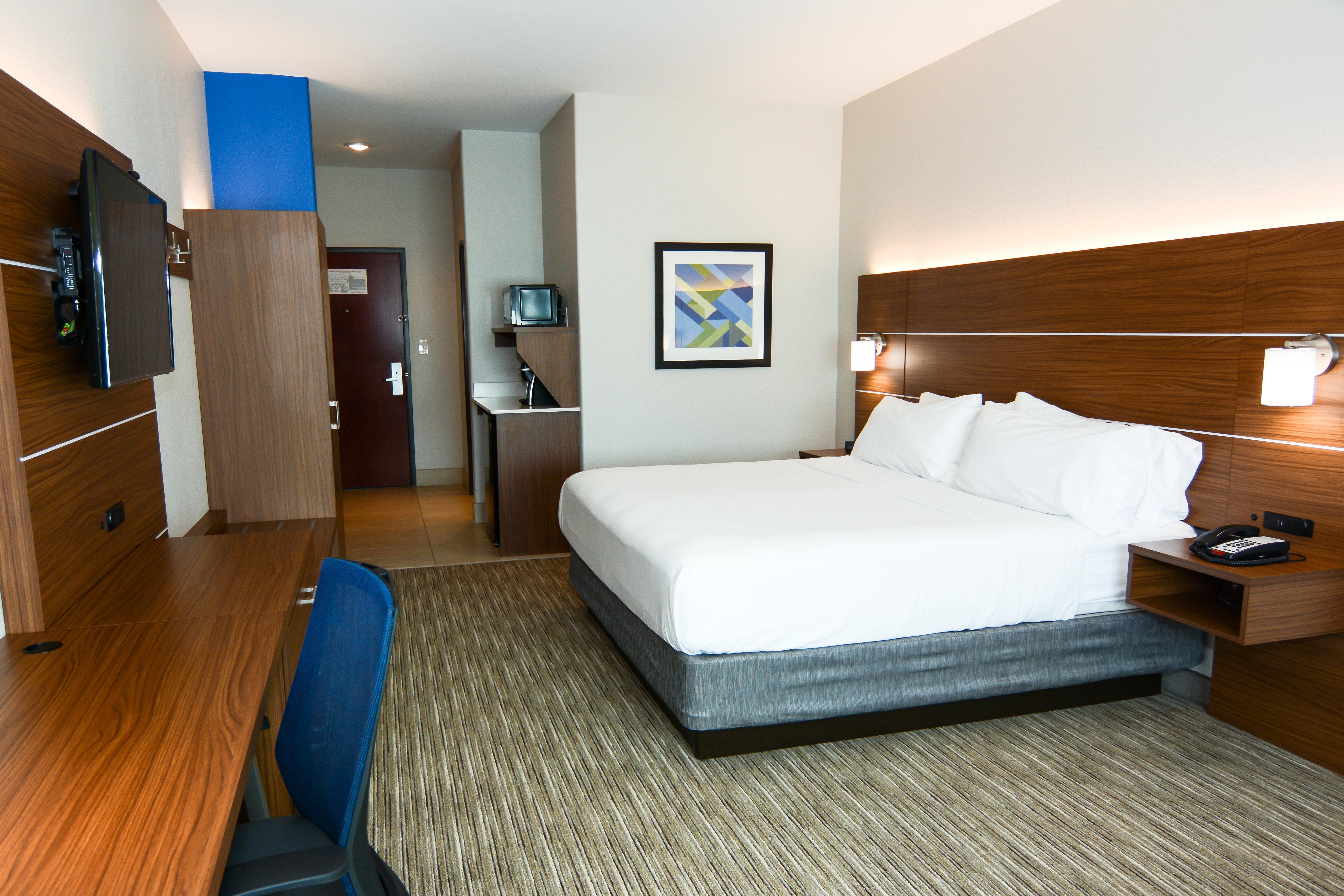 Express & By Ihg Hotel 2*