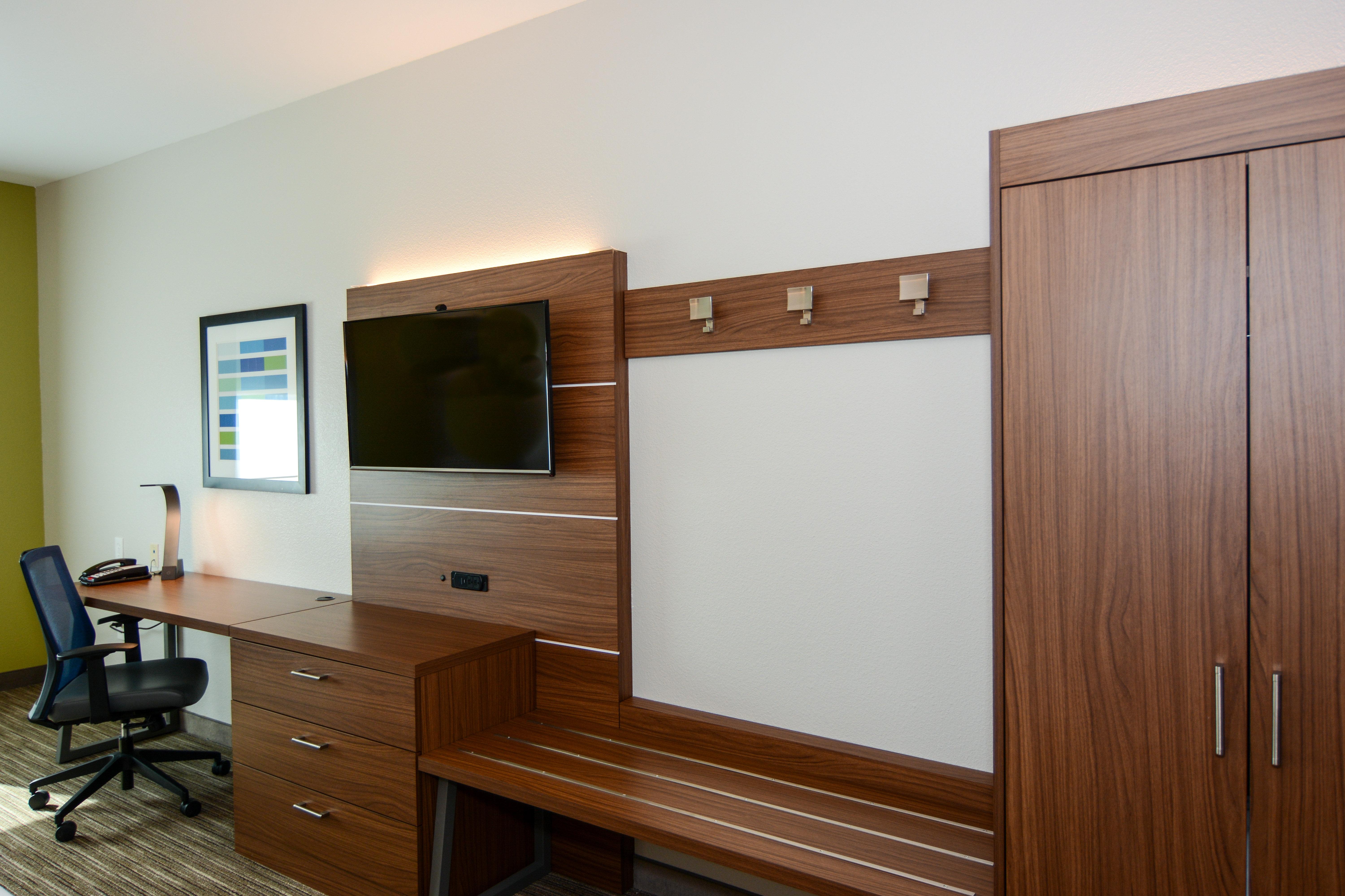 Express & By Ihg