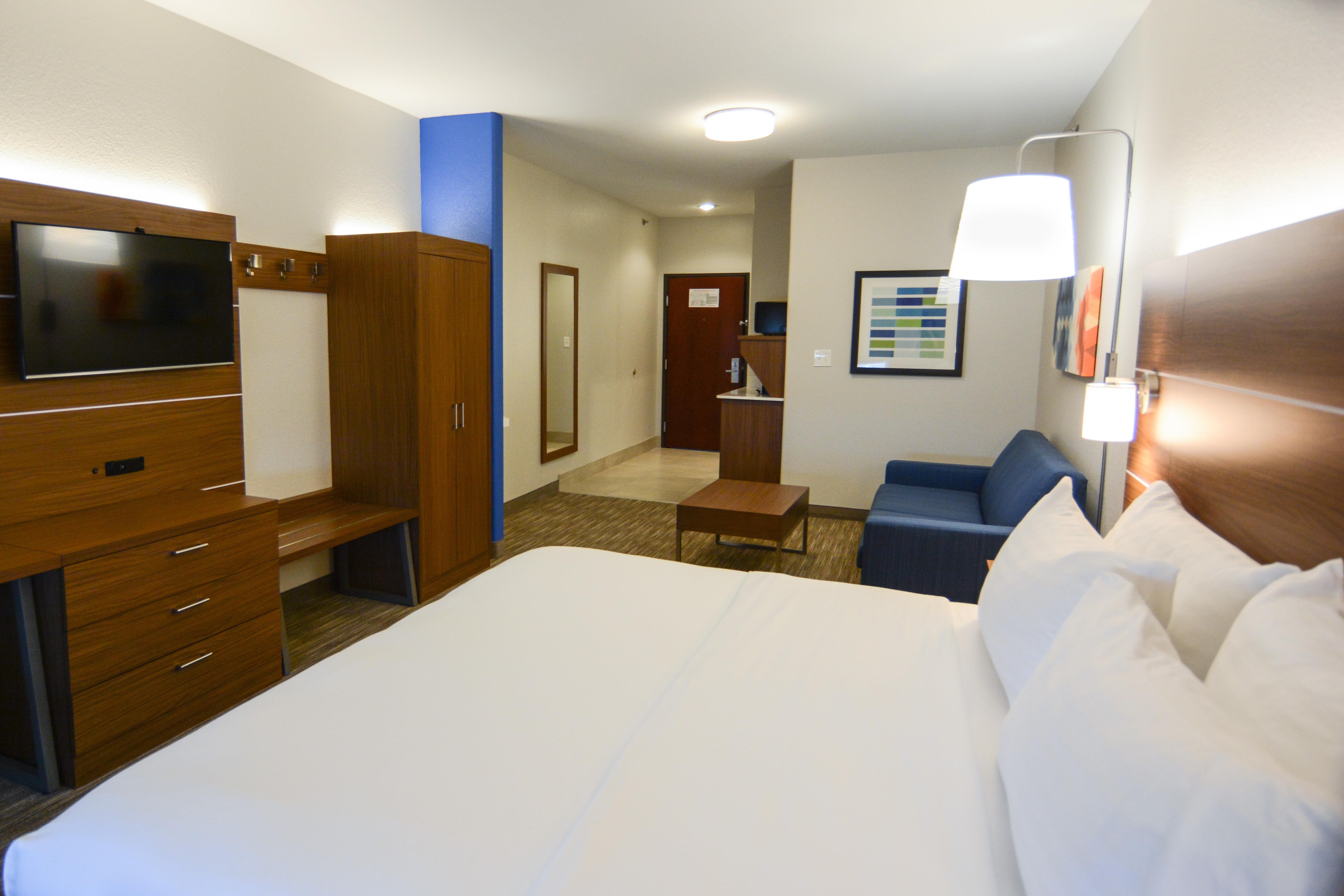 Express & By Ihg Hotel 2*