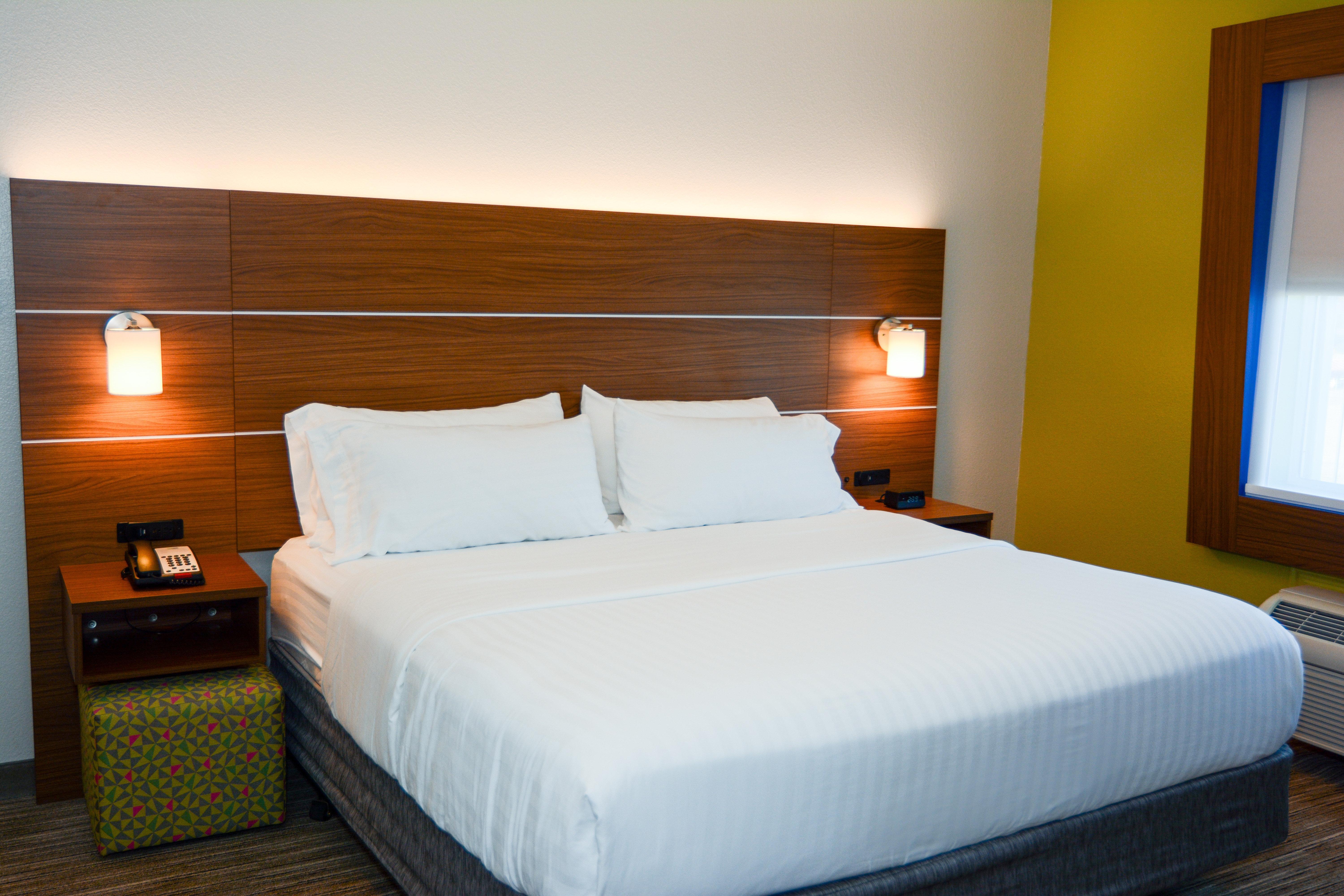 Express & By Ihg Hotel New Boston